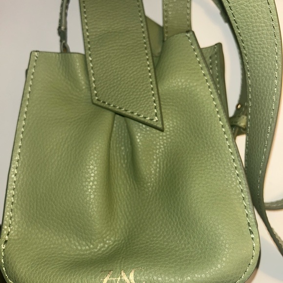 Zac Posen handbag crossbody +dust bag. Tags are not attached
7”x8.5” depth 3.5” - Picture 6 of 9